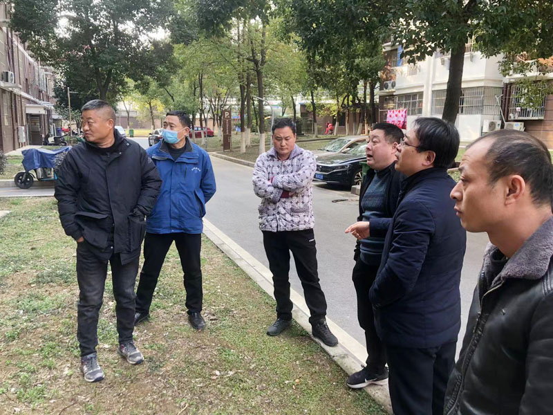 下水道堵塞居民愁 居委會處理暖民心 (2).jpg